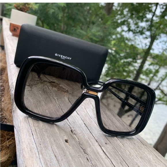 Givenchy Square oversized Sunglasses 55 mm - Picture 4 of 9